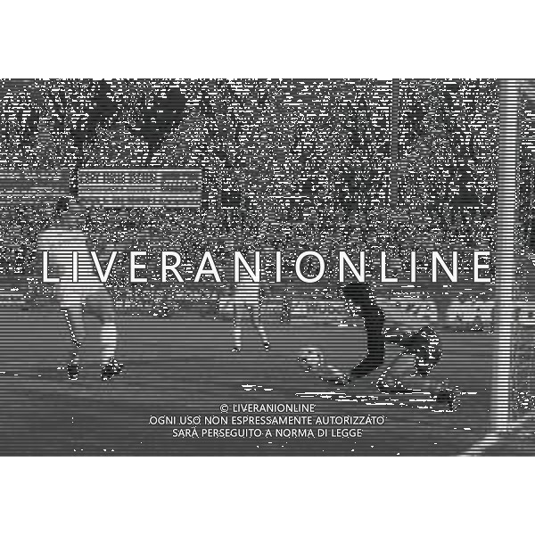 21-10-1984 MONZA CAMPIONATO DI CALCIO SERIE B MONZA-PERUGIA 0-0 NELLA FOTO ANDREA PAZZAGLI E CORRADO BENEDETTI AG ALDO LIVERANI SAS
