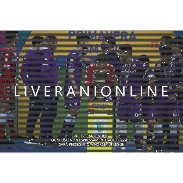 LAZIO - FIORENTINA FINALE COPPA ITALIA PRIMAVERA TIM CUP 28.04.2021 NELLA FOTO ESULTANZA E FESTEGGIAMENTI DEI GIOCATORI DELLA FIORENTINA A FINE GARA PER LA VITTORIA - LA PREMIAZIONE ©SANTANDREA / AGENZIA ALDO LIVERANI SAS