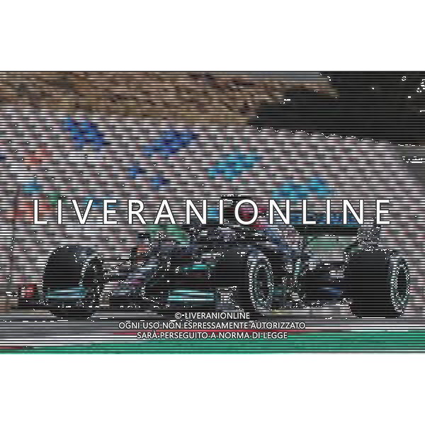 Lewis Hamilton (GBR) Mercedes AMG F1 W12. 30.04.2021. Formula 1 World Championship, Rd 3, Portuguese Grand Prix, Portimao, Portugal, Practice Day. - www.xpbimages.com, EMail: requests@xpbimages.com © Copyright: Batchelor / XPB Images / AGENZIA ALDO LIVERANI SAS - ITALY ONLY EDITORIAL USE ONLY