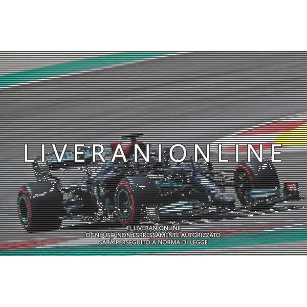 Lewis Hamilton (GBR) Mercedes AMG F1 W12. 30.04.2021. Formula 1 World Championship, Rd 3, Portuguese Grand Prix, Portimao, Portugal, Practice Day. - www.xpbimages.com, EMail: requests@xpbimages.com © Copyright: Staley / XPB Images / AGENZIA ALDO LIVERANI SAS - ITALY ONLY EDITORIAL USE ONLY
