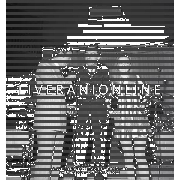 RETROSPETTIVA MIKE BONGIORNO CONDUTTORE TELEVISIVO E RADIOFONICO NELLA FOTO MIKE BONGIORNO CON ANNARITA TORSELLO E DANIELE PIOMBI A SALSOMAGGIORE NELL\'ANNO 1968  AG ALDO LIVERANI SAS