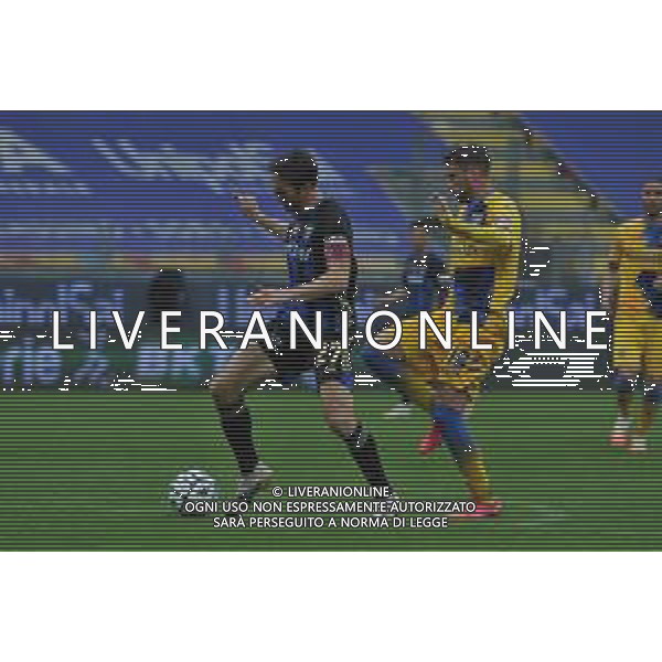 Frosinone vs Pisa Campionato Serie B - 35 Giornata Stadio B.Stirpe - Frosinone 01-05-2021 nella foto Gucher supera Tribuzzi ©Federico Gaetano / AGENZIA ALDO LIVERANI SAS