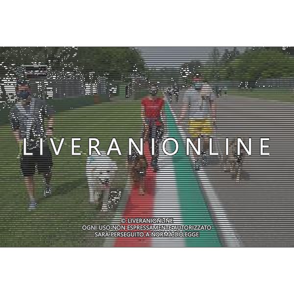 IMOLA 01 05 2021 AUTODROMO ENZO E DINO FERRARI COMMEMORAZIONE A RICORDO DI AYRTON SENNA CHE E\' MORTO IL 01 05 1994 E IN RICORDO DI ROLAND RATZENBERGER DECEDUTO IL GIORNO PRIMA ALLA CURVA TOSA NELLA FOTO LA PORTA DELL\'AUTODROMO SI E\' APERTA PER IL PUBBLICO FOTO GIANNI SANNA-AG ALDO LIVERANI SAS