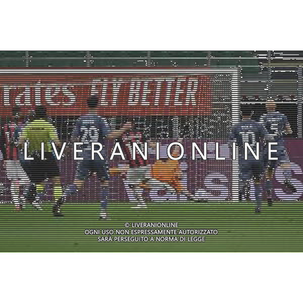Hakan Calhanoglu (Milan) segna il gol dell\'1 a 0 Milan vs Benevento Campionato Serie A TIM - 34a giornata Milano 01-05-2021 Stadio Giuseppe Meazza - San Siro foto Roberto Garavaglia/ag. Aldo Liverani sas