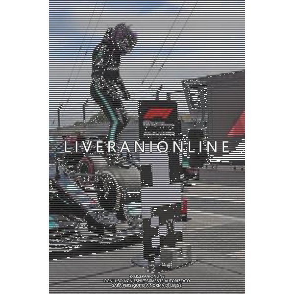 Race winner Lewis Hamilton (GBR) Mercedes AMG F1 W12 in parc ferme. 02.05.2021. Formula 1 World Championship, Rd 3, Portuguese Grand Prix, Portimao, Portugal, Race Day. - www.xpbimages.com, EMail: requests@xpbimages.com © Copyright: Batchelor / XPB Images/ AGENZIA ALDO LIVERANI SAS - ITALY ONLY EDITORIAL USE ONLY - GP F1 World Championship Portogallo Grand Prix, Portimao 02.05.2021