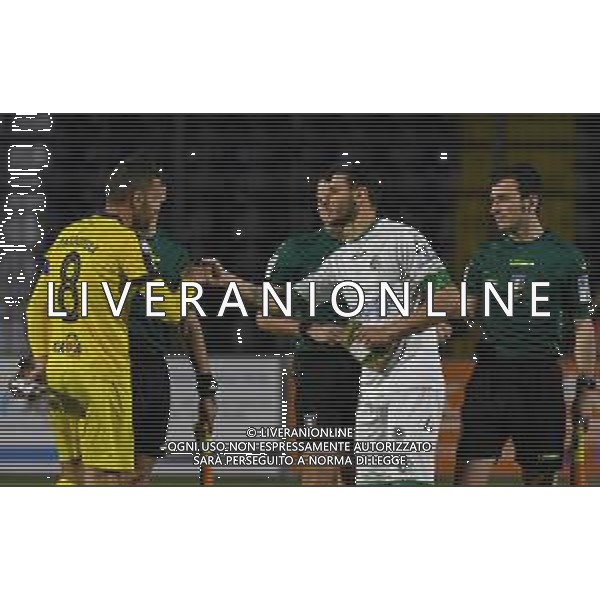 D\'Amicon/LMedia - Cavese vs Avellino - Campionato di Calcio Serie C - Lega Pro 2020/2021 02 maggio 2021 - Stadio Lamberti, Cava de Tirreni, Italia Nella foto: cI due capitani prima del fischio di inizio Francesco Favasuli (8) Cavese 1919 e Salvatore Aloi (4) US Avellino 1912 @D\'Amicon/LMedia AG ALDO LIVERANI SAS