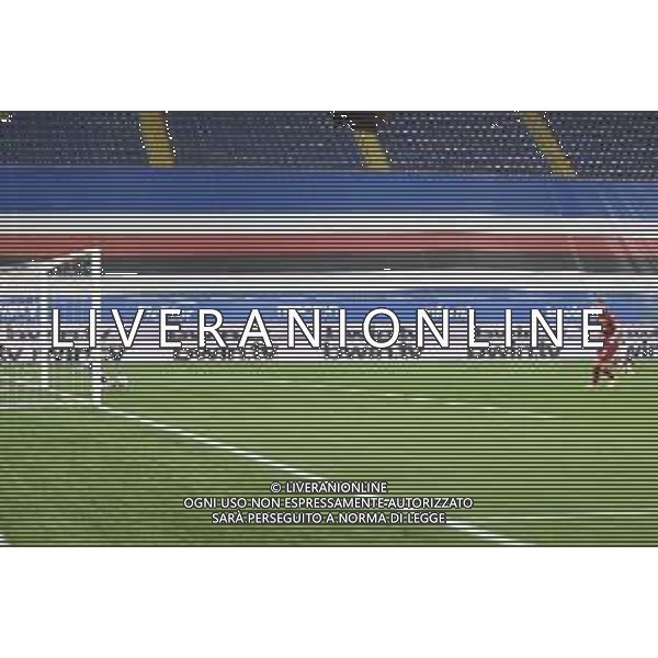Vigoa/LMedia - UC Sampdoria vs AS Roma - Italian football Serie A match 2020/2021 02 May 2021 - Luigi Ferraris stadium, Genova, Italy Photo showing: EMIL AUDERO (Sampdoria) , Edin Dzeko (Roma) , penalty @Vigoa/LMedia AG ALDO LIVERANI SAS