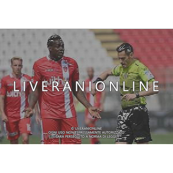 © TVRG Mario Balotelli (Monza) ammonito Monza vs Lecce Campionato Serie BKT - 36a giornata Monza 04-05-2021 U-Power Stadium foto Roberto Garavaglia/ag. Aldo Liverani sas