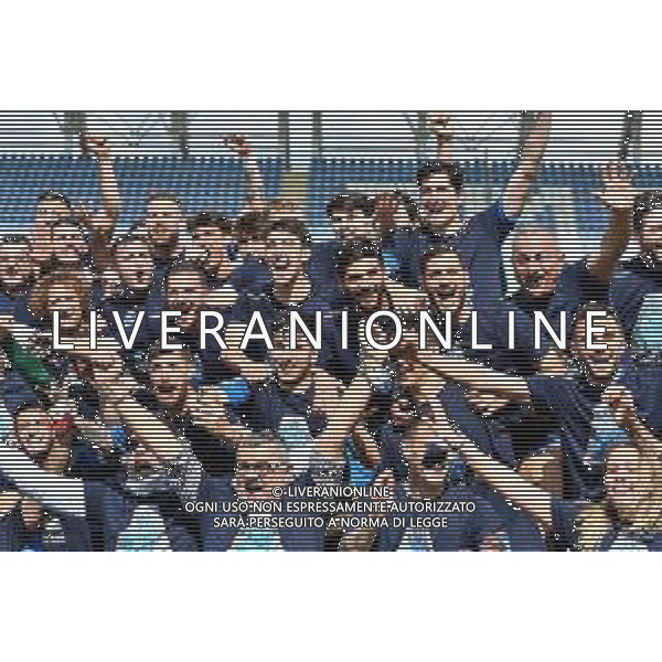 Guglielmii/LMedia - Empoli vs Cosenza - Campionato di Calcio Serie BKT 2020/2021 04 maggio 2021 - Stadio Carlo Castellani, Empoli, Italia Nella foto: I giocatori dell\'Empoli festeggiano la promozione in serie A @Guglielmii/LMedia AG ALDO LIVERANI SAS