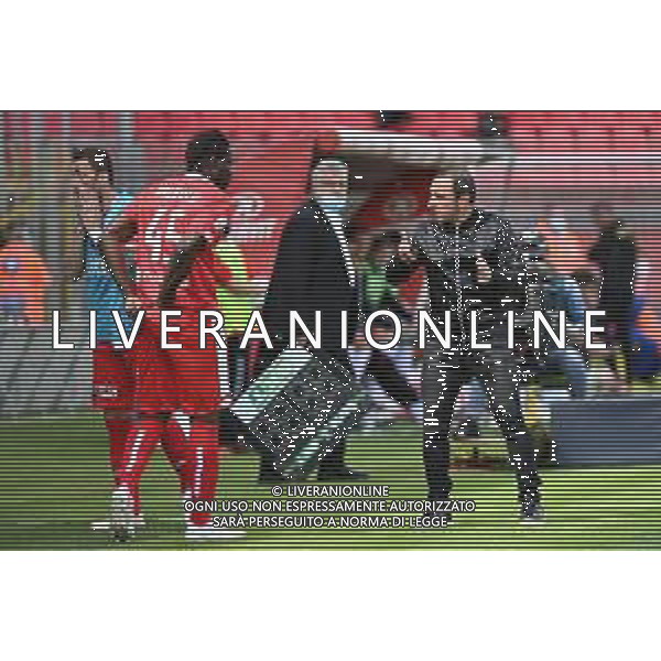 ¬© TVRG Mario Balotelli (Monza) SX e Cristian Brocchi DX allenatore Monza Monza vs Lecce Campionato Serie BKT - 36a giornata Monza 04-05-2021 U-Power Stadium foto Roberto Garavaglia/ag. Aldo Liverani sas / AGENZIA ALDO LIVERANI SAS