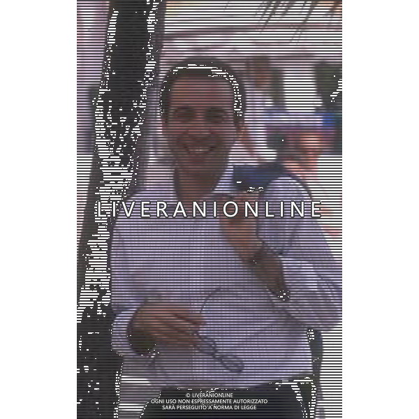 RETROSPETTIVA GIUSEPPE TORNATORE REGISTA NELLA FOTO GIUSEPPE TORNATORE AL FESTIVAL DI CANNES NELL\'ANNO 1989 FILM IN CONCORSO“ CINEMA PARADISO“ AG ALDO LIVERANI SAS 