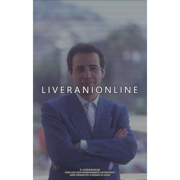 RETROSPETTIVA GIUSEPPE TORNATORE REGISTA NELLA FOTO GIUSEPPE TORNATORE AL FESTIVAL DI CANNES NELL\'ANNO 1989 FILM IN CONCORSO“ CINEMA PARADISO“ AG ALDO LIVERANI SAS