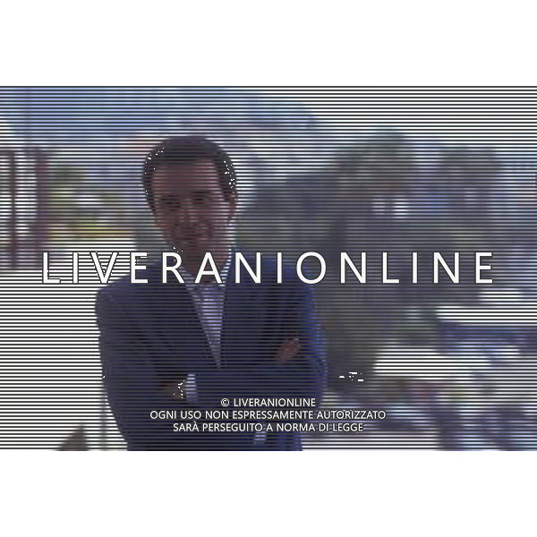 RETROSPETTIVA GIUSEPPE TORNATORE REGISTA NELLA FOTO GIUSEPPE TORNATORE AL FESTIVAL DI CANNES NELL\'ANNO 1989 FILM IN CONCORSO“ CINEMA PARADISO“ AG ALDO LIVERANI SAS