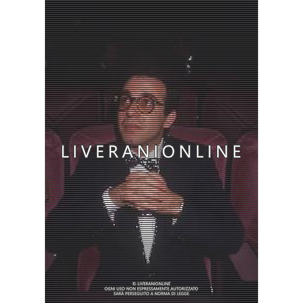 RETROSPETTIVA GIUSEPPE TORNATORE REGISTA NELLA FOTO GIUSEPPE TORNATORE AL FESTIVAL DI CANNES NELL\'ANNO 1989 FILM IN CONCORSO“ CINEMA PARADISO“ AG ALDO LIVERANI SAS