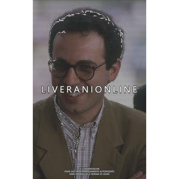 RETROSPETTIVA GIUSEPPE TORNATORE REGISTA NELLA FOTO GIUSEPPE TORNATORE AL FESTIVAL DI CANNES NELL\'ANNO 1989 FILM IN CONCORSO“ CINEMA PARADISO“ AG ALDO LIVERANI SAS