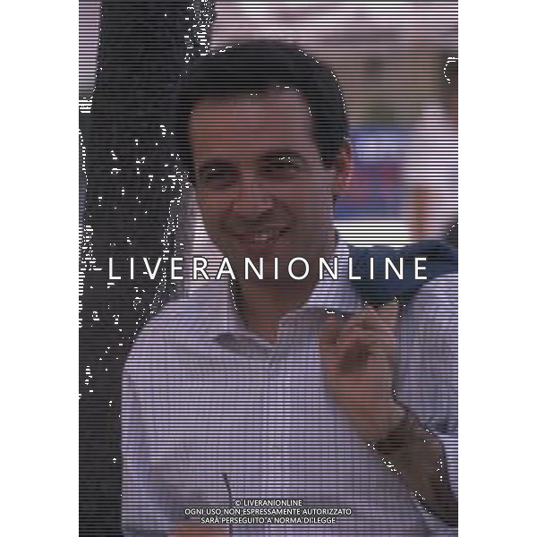 RETROSPETTIVA GIUSEPPE TORNATORE REGISTA NELLA FOTO GIUSEPPE TORNATORE AL FESTIVAL DI CANNES NELL\'ANNO 1989 FILM IN CONCORSO“ CINEMA PARADISO“ AG ALDO LIVERANI SAS