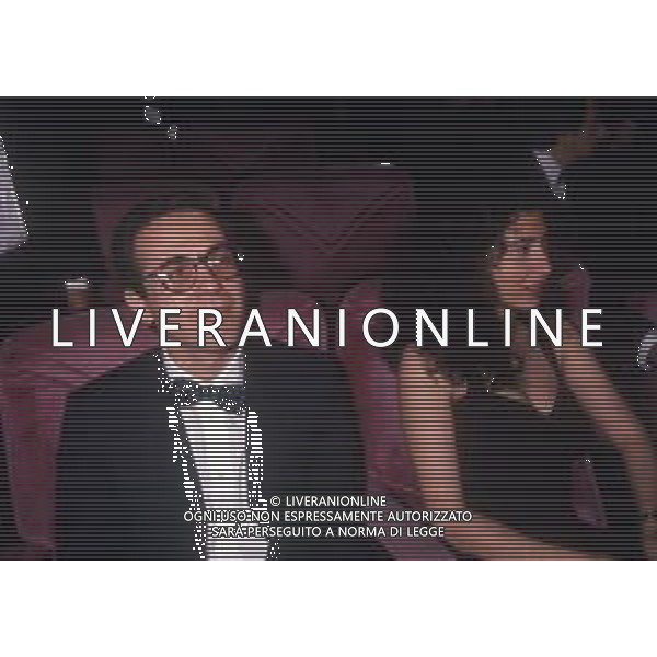 RETROSPETTIVA GIUSEPPE TORNATORE REGISTA NELLA FOTO GIUSEPPE TORNATORE CON ANTONELLA ATTILI AL FESTIVAL DI CANNES NELL\'ANNO 1989 FILM IN CONCORSO“ CINEMA PARADISO“ AG ALDO LIVERANI SAS