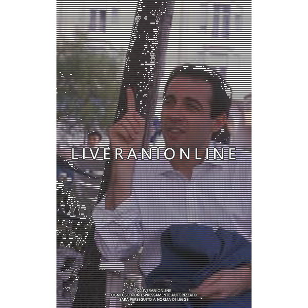 RETROSPETTIVA GIUSEPPE TORNATORE REGISTA NELLA FOTO GIUSEPPE TORNATORE AL FESTIVAL DI CANNES NELL\'ANNO 1989 FILM IN CONCORSO“ CINEMA PARADISO“ AG ALDO LIVERANI SAS