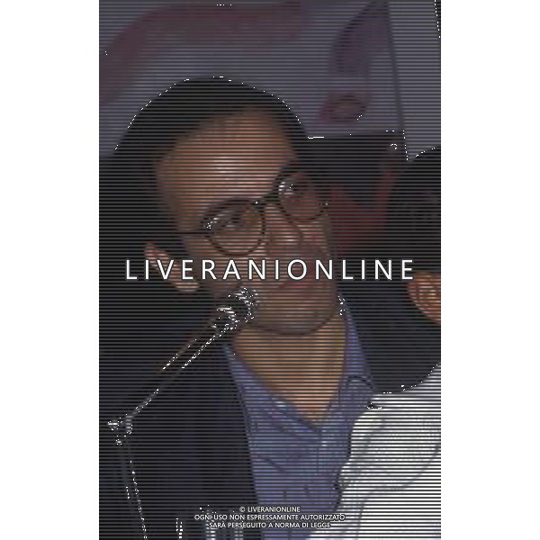 RETROSPETTIVA GIUSEPPE TORNATORE REGISTA NELLA FOTO GIUSEPPE TORNATORE AL FESTIVAL DI CANNES NELL\'ANNO 1989 FILM IN CONCORSO“ CINEMA PARADISO“ AG ALDO LIVERANI SAS