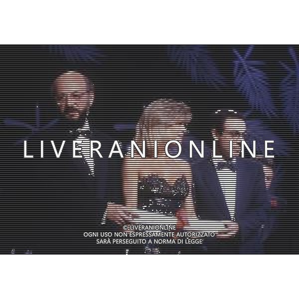 RETROSPETTIVA GIUSEPPE TORNATORE REGISTA NELLA FOTO GIUSEPPE TORNATORE CON JANE FONDA E BERTRAND BILIER AL FESTIVAL DI CANNES NELL\'ANNO 1989 FILM IN CONCORSO“ CINEMA PARADISO“ AG ALDO LIVERANI SAS