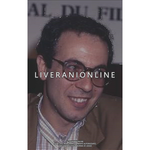 RETROSPETTIVA GIUSEPPE TORNATORE REGISTA NELLA FOTO GIUSEPPE TORNATORE AL FESTIVAL DI CANNES NELL\'ANNO 1989 FILM IN CONCORSO“ CINEMA PARADISO“ AG ALDO LIVERANI SAS