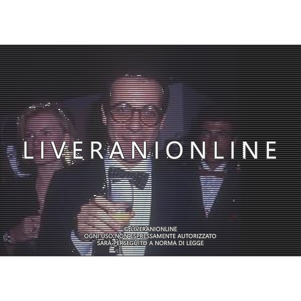 RETROSPETTIVA GIUSEPPE TORNATORE REGISTA NELLA FOTO GIUSEPPE TORNATORE AL FESTIVAL DI CANNES NELL\'ANNO 1989 FILM IN CONCORSO“ CINEMA PARADISO“ AG ALDO LIVERANI SAS