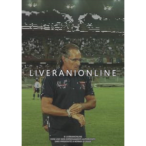 RETROSPETTIVA ANTONELLO CUCCUREDDU ALLENATORE CROTONE CALCIO NELLA FOTO ANTONELLO CUCCUREDDU ALLENATORE CROTONE CALCIO NELL\'ANNO 2000-2001 AG ALDO LIVERANI SAS