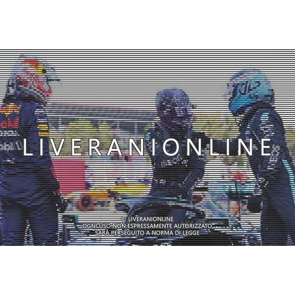 Lewis Hamilton (GBR) Mercedes AMG F1 W12 (Centre) celebrates his 100th pole position in qualifying parc ferme with team mate Valtteri Bottas (FIN) Mercedes AMG F1 (Right) and Max Verstappen (NLD) Red Bull Racing (Left). 08.05.2021. Formula 1 World Championship, Rd 4, Spanish Grand Prix, Barcelona, Spain, Qualifying Day. - www.xpbimages.com, EMail: requests@xpbimages.com © Copyright: Batchelor / XPB Images / AGENZIA ALDO LIVERANI SAS - ITALY ONBLY EDITORIAL USE ONLY