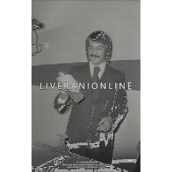 RETROSPETTIVA ENRICO ALBERTOSI CALCIATORE NELLA FOTO ENRICO ALBERTOSI NELL\'ANNO 1979 NEL SUO RISTORANTE TATUM AG ALDO LIVERANI SAS