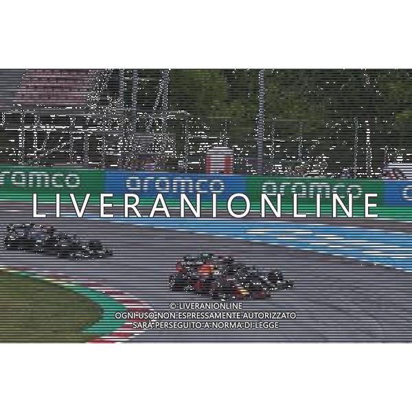 Max Verstappen (NLD) Red Bull Racing RB16B passes Lewis Hamilton (GBR) Mercedes AMG F1 W12 at the start of the race. 09.05.2021. Formula 1 World Championship, Rd 4, Spanish Grand Prix, Barcelona, Spain, Race Day. - www.xpbimages.com, EMail: requests@xpbimages.com © Copyright: Moy / XPB Images / AGENZIA ALDO LIVERANI SAS - ITALY ONLY EDITORIAL USE ONLY