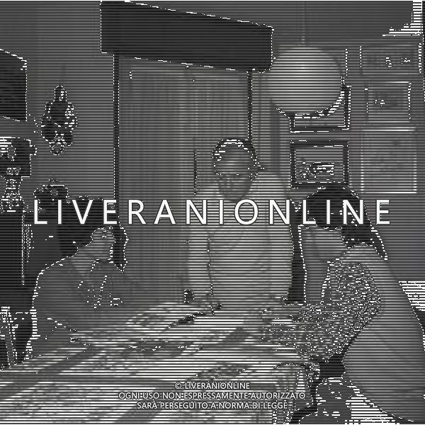 RETROSPETTIVA GIOVANNI BATTISTA FABBRI ALLENATORE VICENZA CALCIO NELLA FOTO GIOVANNI BATTISTA FABBRI ALLENATORE VICENZA CALCIO IN FAMIGLIA NELL\'ANNO 1979 AG ALDO LIVERANI SAS