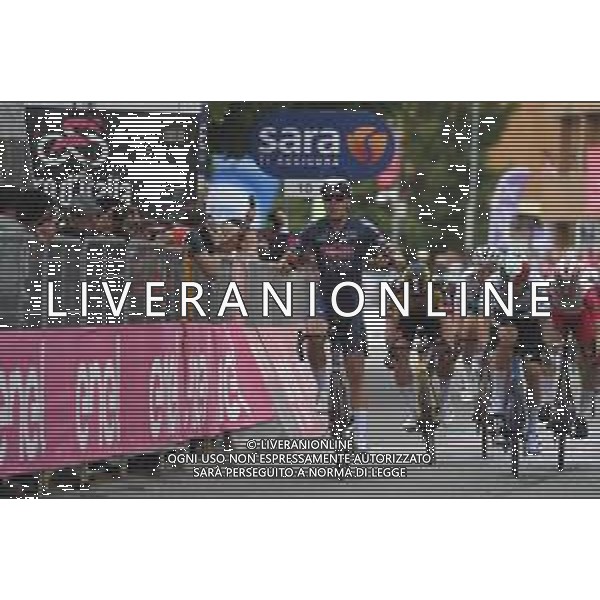 09-05-2021 Giro D\'italia; Tappa 02 Stupinigi - Novara; 2021, Alpecin - Fenix; 2021, Qhubeka - Assos; Merlier, Tim; Nizzolo, Giacomo; Novara; ©SIROTTI / AGENZIA ALDO LIVERANI SAS