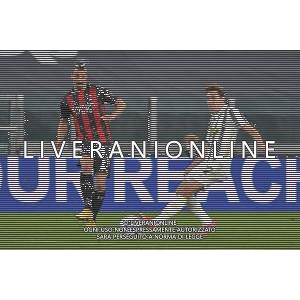 ©Alessandro Falzone/Agenzia Aldo Liverani Torino 09.05.2021 Stadio Allianz Stadium Juventus vs Milan Serie A Tim 2020-2021 Nella foto : ZLATAN IBRAHIMOVIC E FEDERICO CHIESA ©FALZONE / AGENZIA ALDO LIVERANI SAS