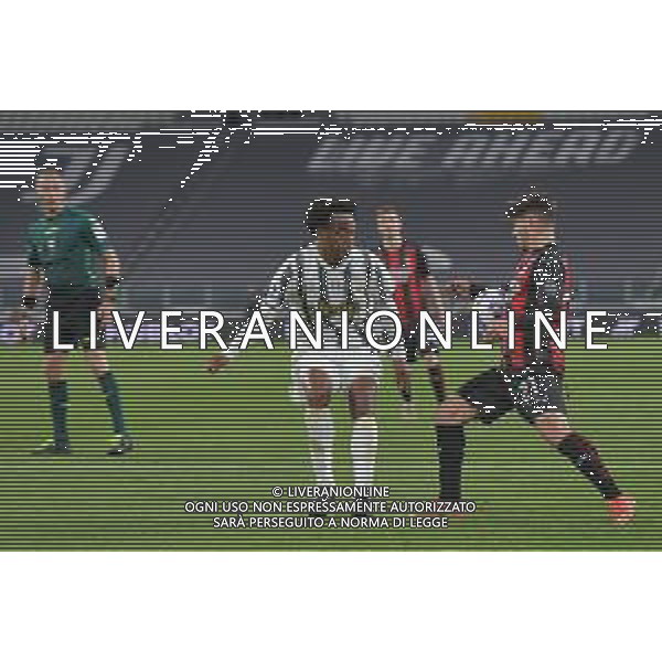 ©Alessandro Falzone/Agenzia Aldo Liverani Torino 09.05.2021 Stadio Allianz Stadium Juventus vs Milan Serie A Tim 2020-2021 Nella foto : AZIONE DEL GOL DI BRAHIM DIAZ contrastato da juan cuadrado ©FALZONE / AGENZIA ALDO LIVERANI SAS