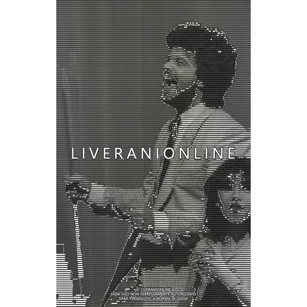 RETROSPETTIVA BEPPE GRILLO COMICO CABARETTISTA NELLA FOTO BEPPE GRILLO NELLA TRASMISSIONE TELEVISIVA “ TE LA DO IO L\'AMERICA“NELL\'ANNO 1981 AG ALDO LIVERANI SAS  