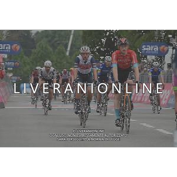 10-05-2021 Giro D\'italia; Tappa 03 Biella - Canale; 2021, Bahrain - Victorious; 2021, Trek - Segafredo; Mohoric, Matej; Ciccone, Giulio; Canale; ©SIROTTI / AGENZIA ALDO LIVERANI SAS