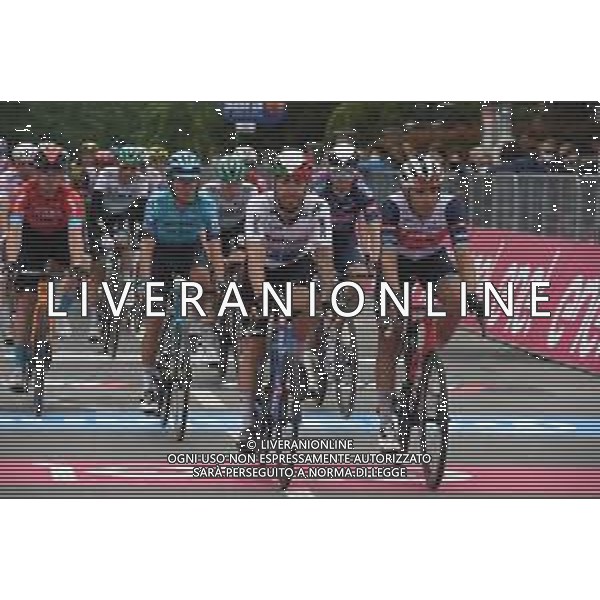 10-05-2021 Giro D\'italia; Tappa 03 Biella - Canale; 2021, Qhubeka - Assos; 2021, Trek - Segafredo; Nizzolo, Giacomo; Moschetti, Matteo; Canale; ©SIROTTI / AGENZIA ALDO LIVERANI SAS