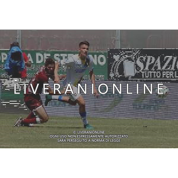 REGGINA - FROSINONE CAMPIONATO CALCIO SERIE BKT 10.05.2021 NELLA FOTO NICOLO\' BIANCHI (REGGINA) CON DANIEL BOLOCA (FROSINONE) ©PASQUALE GAREFFA / AGENZIA ALDO LIVERANI SAS
