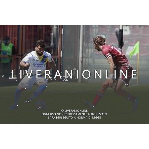REGGINA - FROSINONE CAMPIONATO CALCIO SERIE BKT 10.05.2021 NELLA FOTO ENRICO BRIGNOLA (FROSINONE) CON GIANLUCA DI CHIARA (REGGINA) ©PASQUALE GAREFFA / AGENZIA ALDO LIVERANI SAS