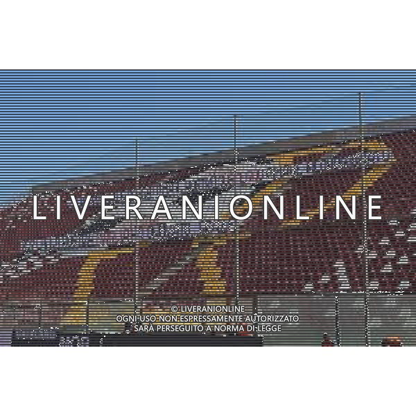 REGGINA - FROSINONE CAMPIONATO CALCIO SERIE BKT 10.05.2021 NELLA FOTO STRISCIONE DEI TIFOSI DELLA REGGINA SUGLI SPALTI VUOTI ©PASQUALE GAREFFA / AGENZIA ALDO LIVERANI SAS