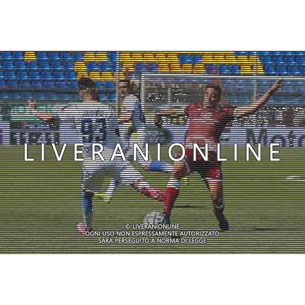 REGGINA - FROSINONE CAMPIONATO CALCIO SERIE BKT 10.05.2021 NELLA FOTO FRANCESCO ZAMPANO (FROSINONE) E THIAGO CIONEK (REGGINA) ©PASQUALE GAREFFA / AGENZIA ALDO LIVERANI SAS