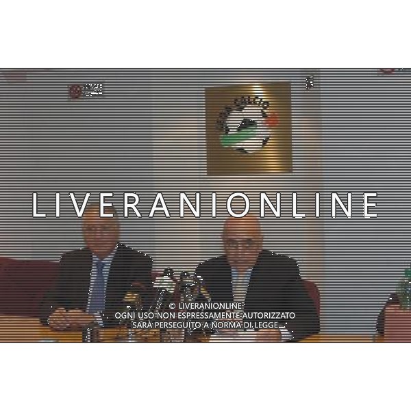 MILANO 12/09/05 ASSEMBLEA STRAORDINARIA DI SERIE B NELLA FOTO GALLIANI ADRIANO CON MATARRESE VINCENZO PH GIGI ARCAINI/AG.ALDO LIVERANI