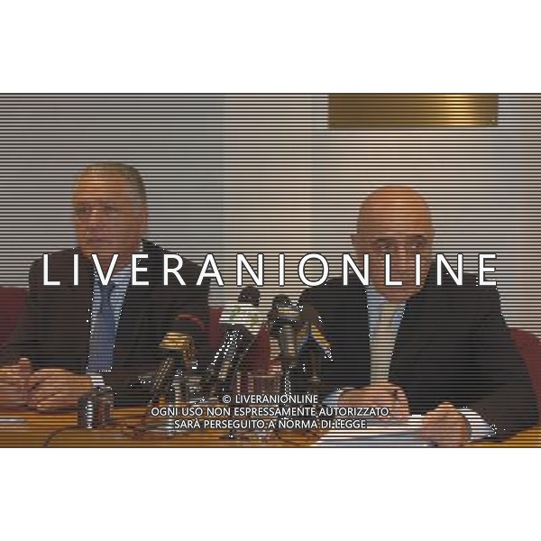 MILANO 12/09/05 ASSEMBLEA STRAORDINARIA DI SERIE B NELLA FOTO GALLIANI ADRIANO CON MATARRESE VINCENZO PH GIGI ARCAINI/AG.ALDO LIVERANI