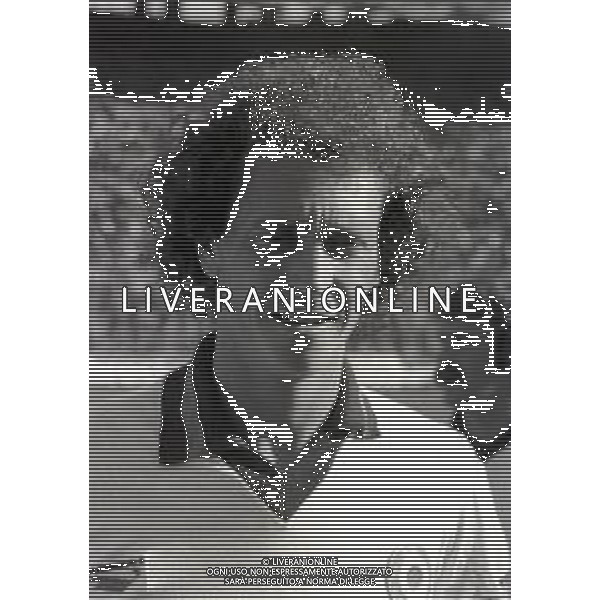 RETROSPETTIVA PAULO ROBERTO FALCAO CALCIATORE NELLA FOTO PAULO ROBERTO FALCAO CON LA MAGLIA DELLA ROMA CALCIO 1980-1981 AG ALDO LIVERANI SAS