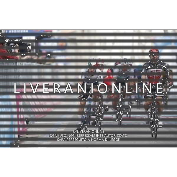 12-05-2021 Giro D\'italia; Tappa 05 Modena - Cattolica; 2021, Lotto - Soudal; 2021, Qhubeka - Assos; Ewan, Caleb; Nizzolo, Giacomo; Cattolica; ©SIROTTI /AGENZIA ALDO LIVERANI SAS
