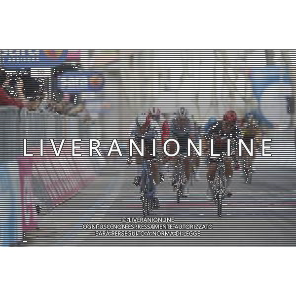 12-05-2021 Giro D\'italia; Tappa 05 Modena - Cattolica; 2021, Lotto - Soudal; 2021, Qhubeka - Assos; Ewan, Caleb; Nizzolo, Giacomo; Cattolica; ©SIROTTI /AGENZIA ALDO LIVERANI SAS