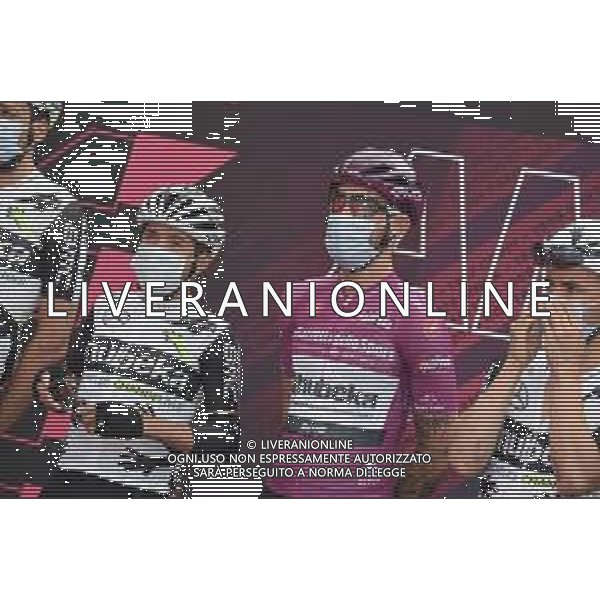 13-05-2021 Giro D\'italia; Tappa 06 Grotte Di Frasassi - San Giacomo Monti Della Laga; 2021, Qhubeka - Assos; Nizzolo, Giacomo; Pozzovivo, Domenico; Grotte Di Frasassi; ©SIROTTI /AGENZIA ALDO LIVERANI SAS