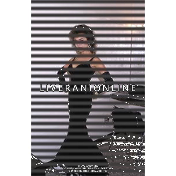 RETROSPETTIVA LORY DEL SANTO SHOWGIRL NEL 1988 ©Archivio Giovanni Liverani / AGENZIA ALDO LIVERANI SAS