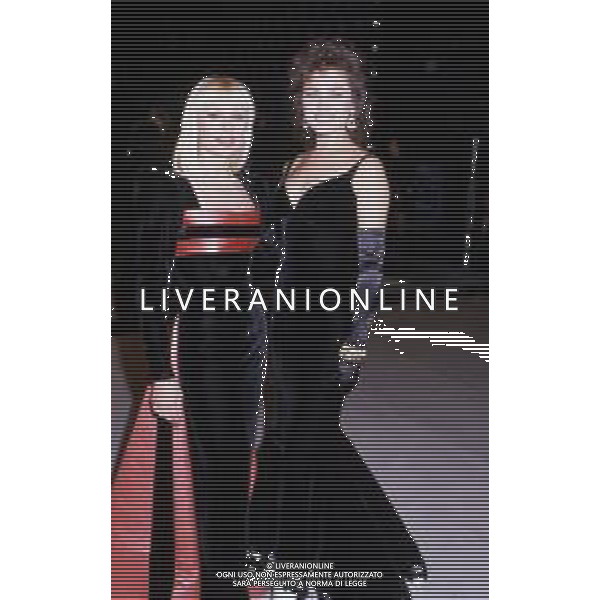 RETROSPETTIVA LORY DEL SANTO SHOWGIRL NEL 1988 NELLA FOTO CON RAFFAELLA CARRA\' ©Archivio Giovanni Liverani / AGENZIA ALDO LIVERANI SAS