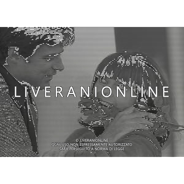 RETROSPETTIVA JEAN SOREL ATTORE NELLA FOTO JEAN SOREL CON LA MOGLIE ANNA MARIA FERRERO NELL\'ANNO 1967 AG ALDO LIVERANI SAS